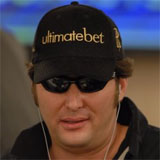 Hellmuth Makes Another Big Main Event Entrance